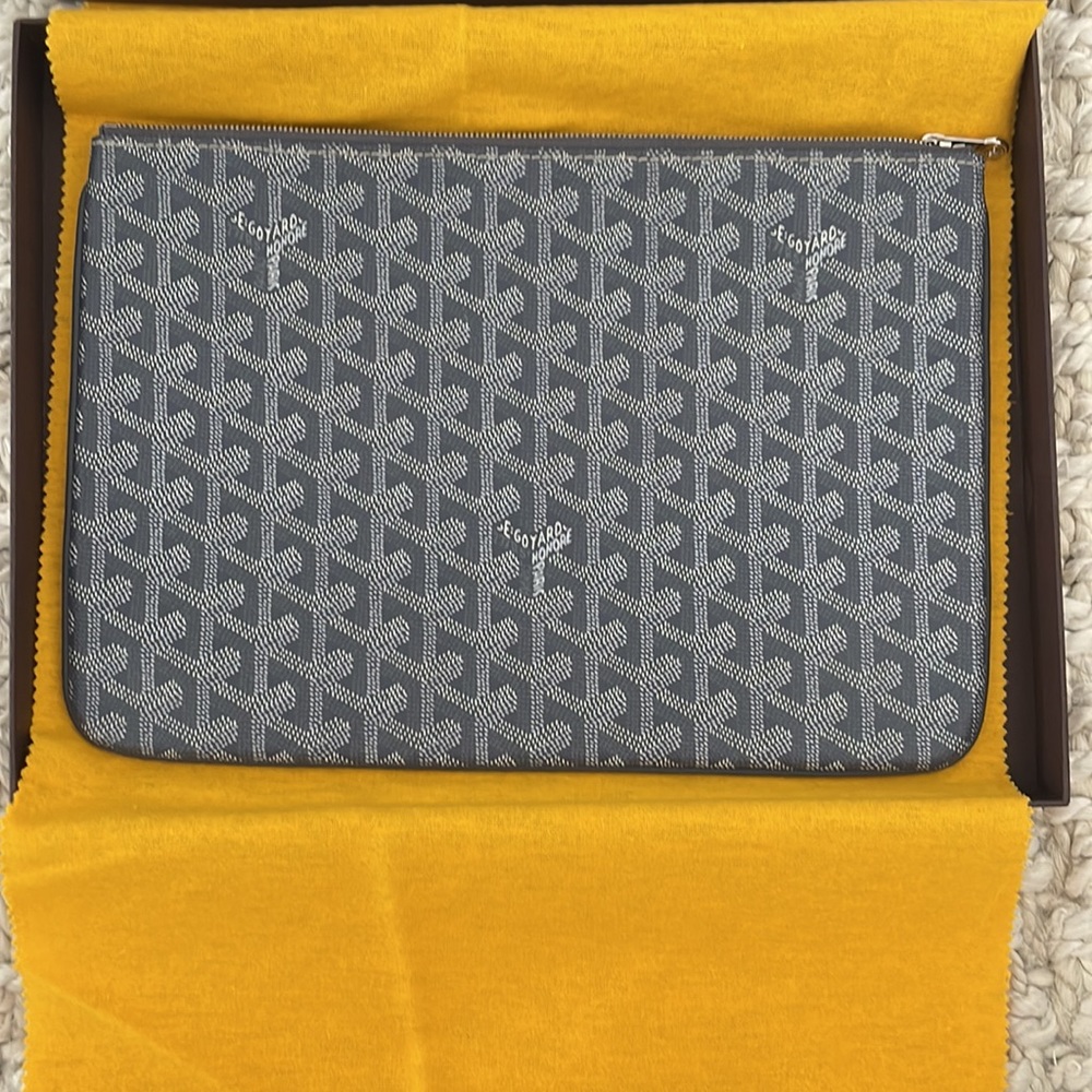 Goyard pochette senat in grey SOLD OUT in this color